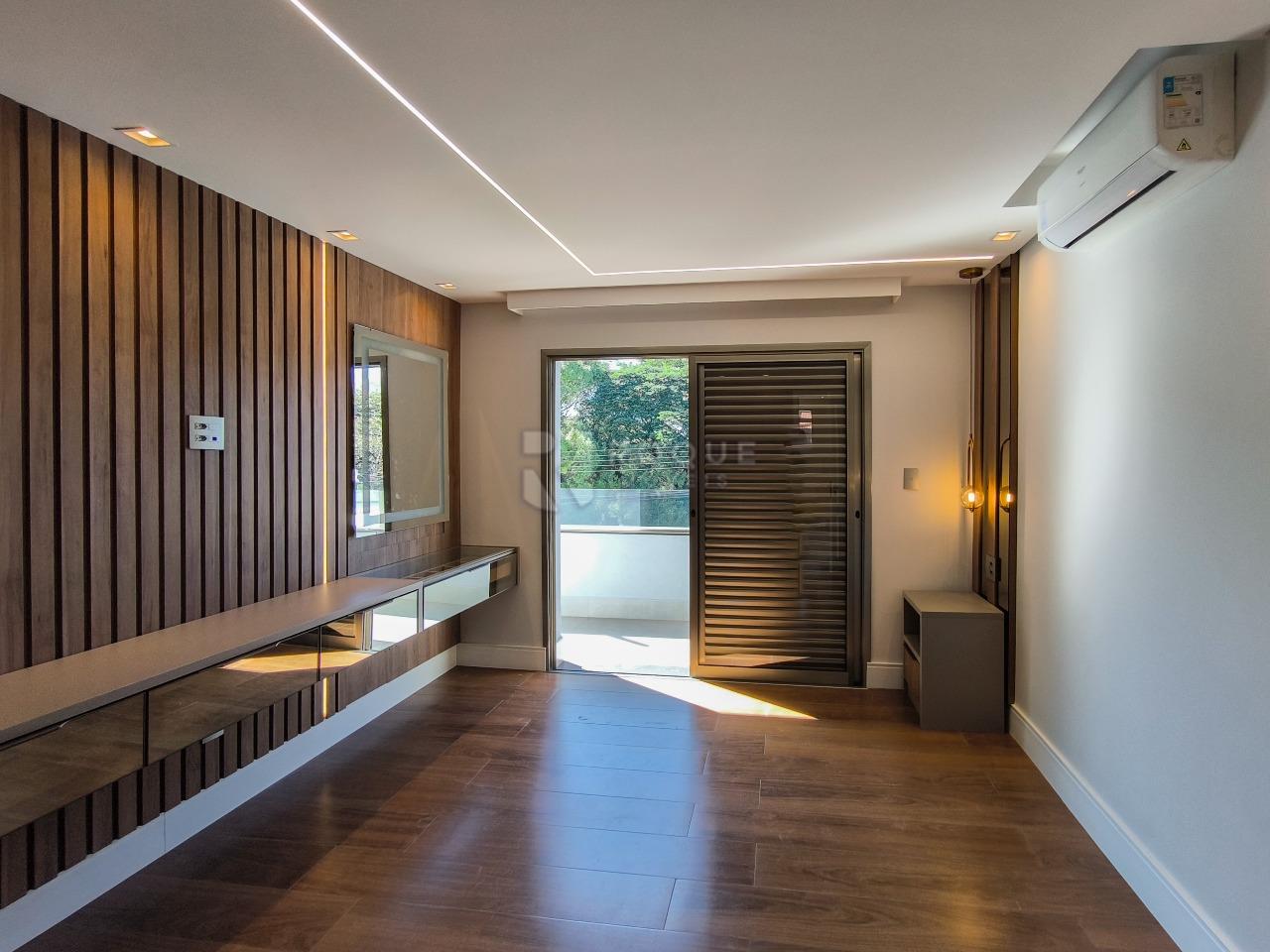 Casa em condomínio à venda no bairro Portal das Rosas: SUÍTE 5