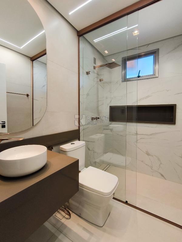 Casa em condomínio à venda no bairro Portal das Rosas: WC SUÍTE 2