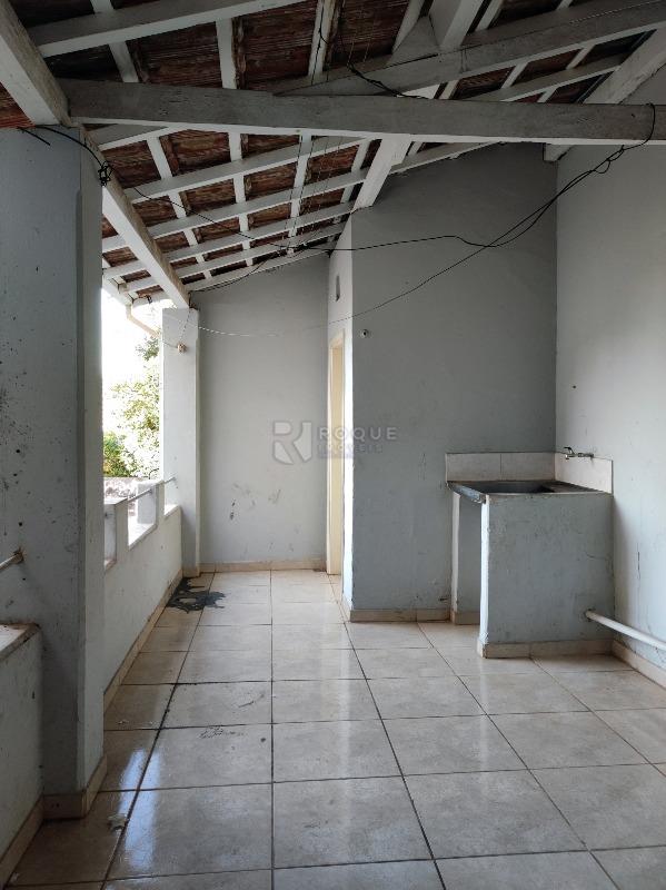Casa Residencial à venda no bairro Centro: LAVANDERIA