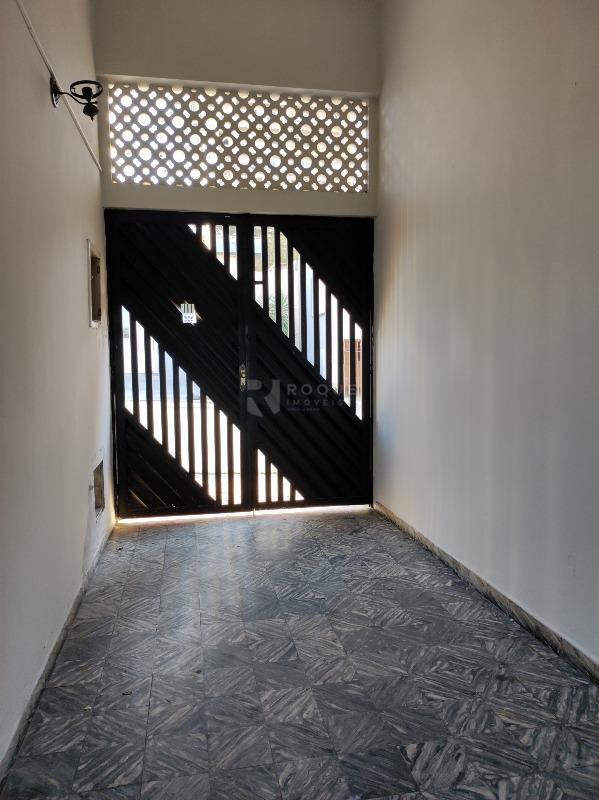 Casa Residencial à venda no bairro Centro: GARAGEM