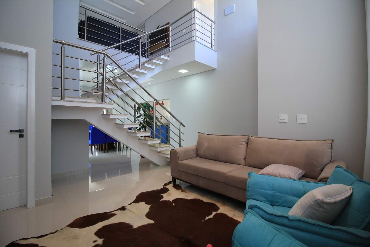 Casa em condomínio à venda no bairro Terras de São Bento II: SALA
