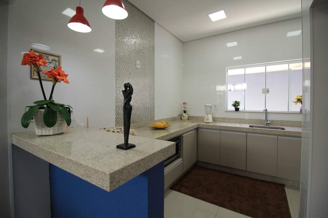 Casa em condomínio à venda no bairro Terras de São Bento II: COZINHA