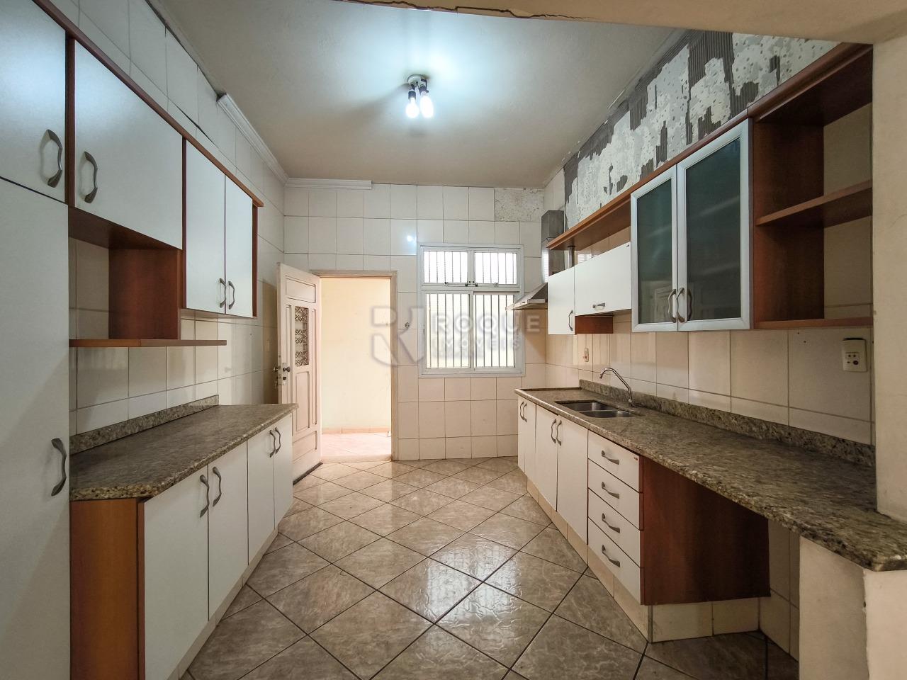 Casa Residencial à venda no bairro Centro: COZINHA