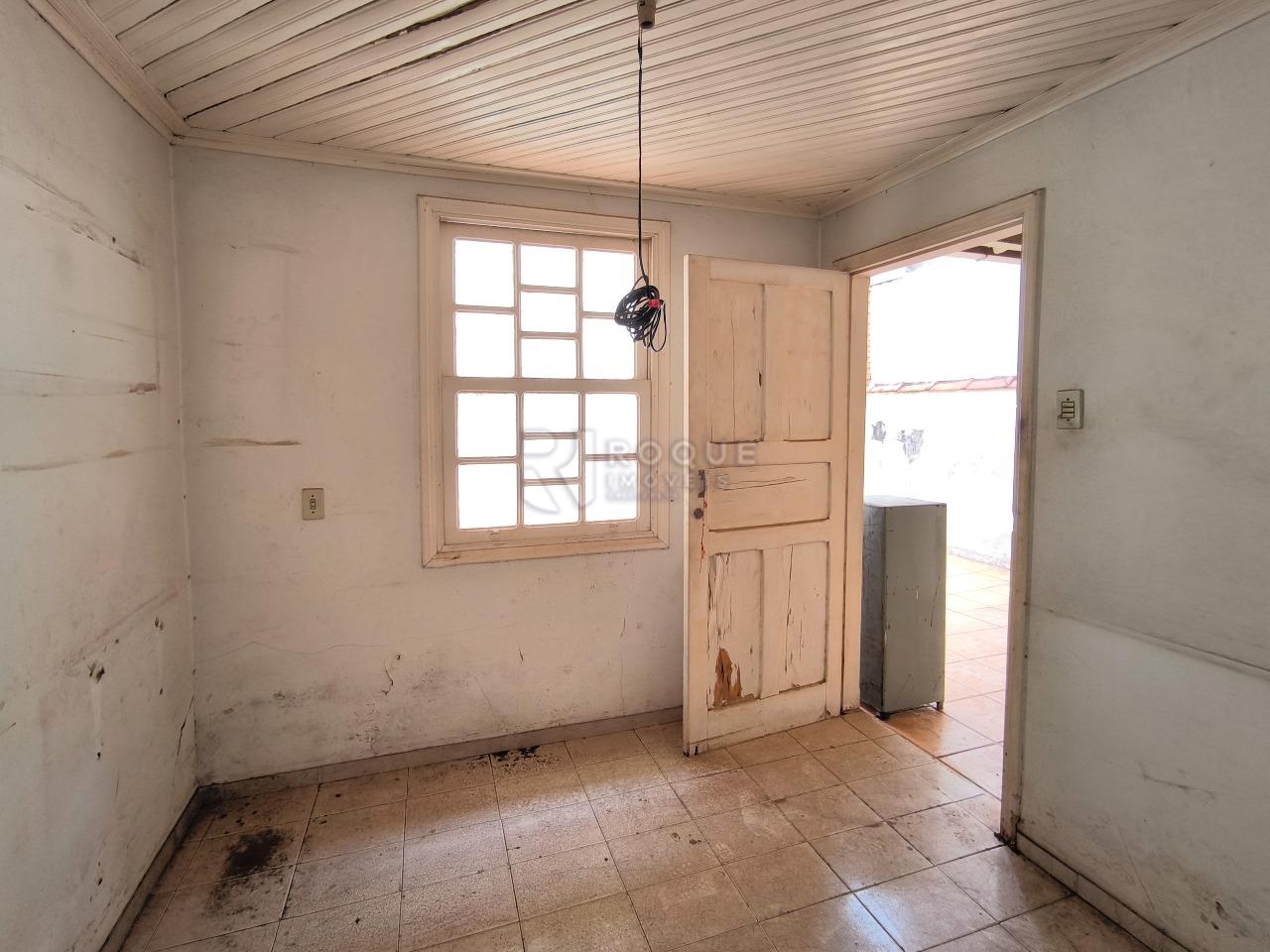 Casa Residencial à venda no bairro Centro: DESPEJO