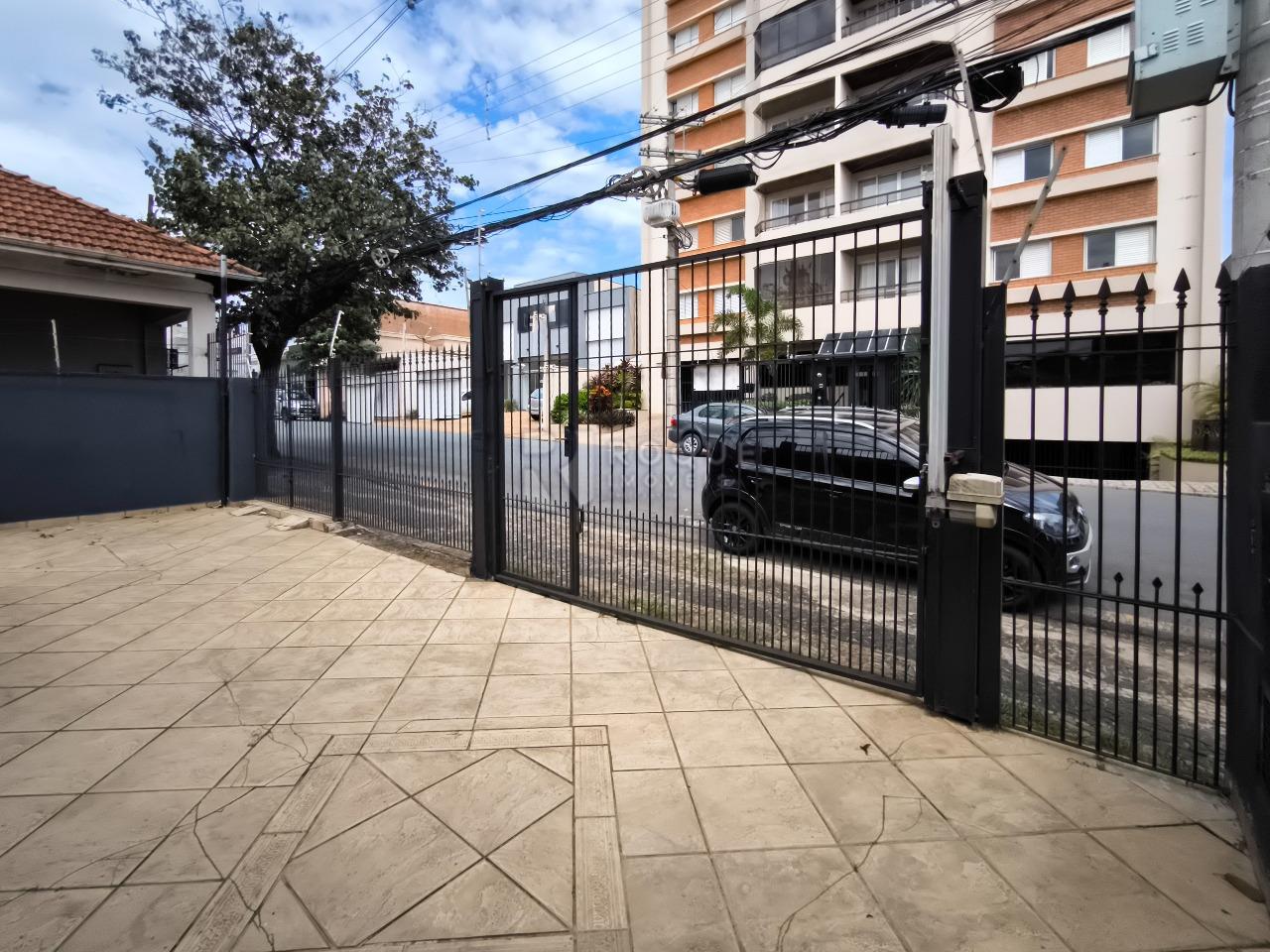 Casa Residencial à venda no bairro Centro: ENTRADA