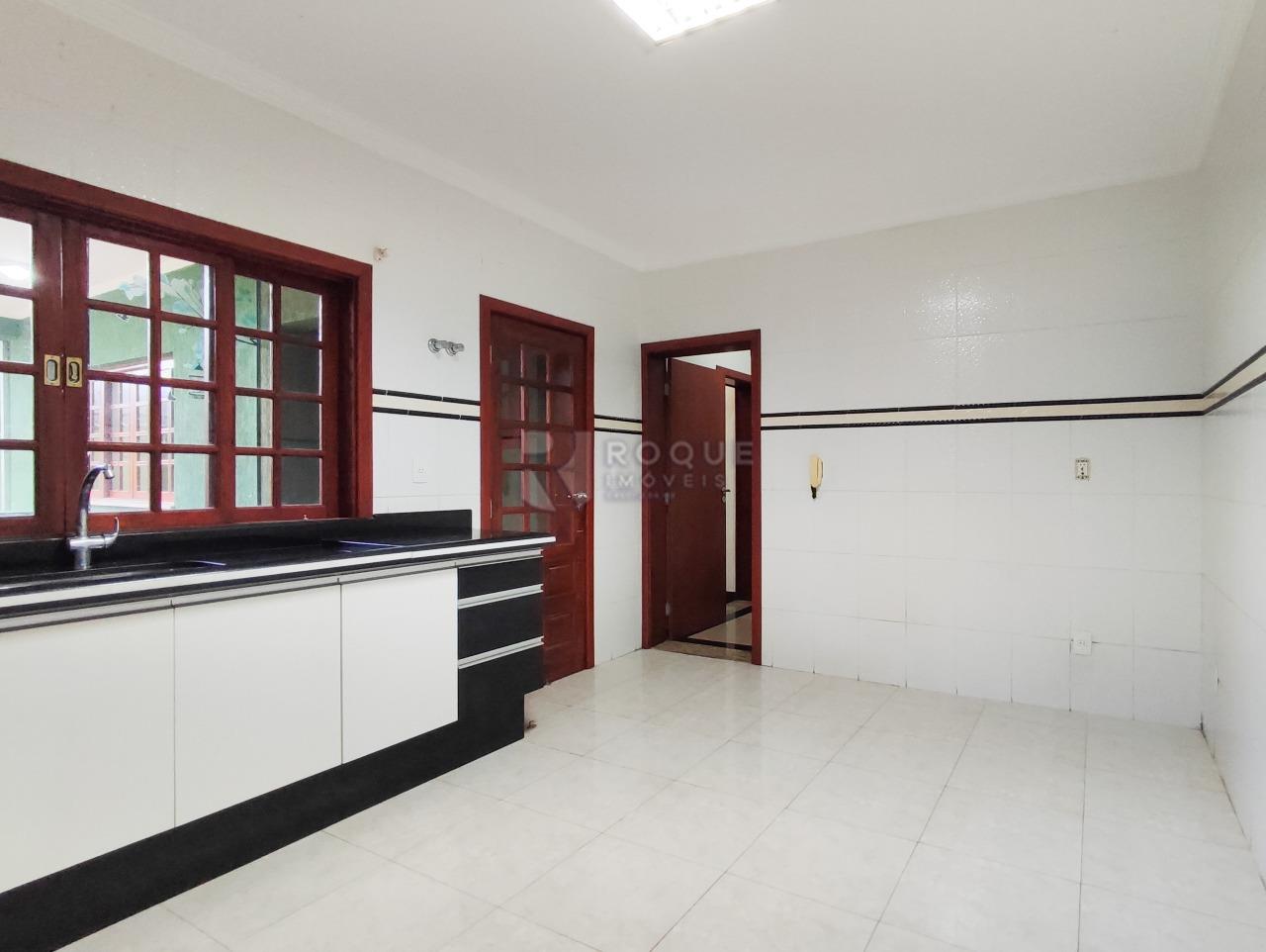 Casa Residencial à venda no bairro Jardim Residencial Santa Amália: COZINHA