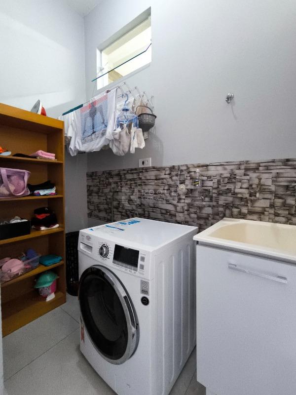 Casa Residencial à venda no bairro Jardim Manacá: LAVANDERIA