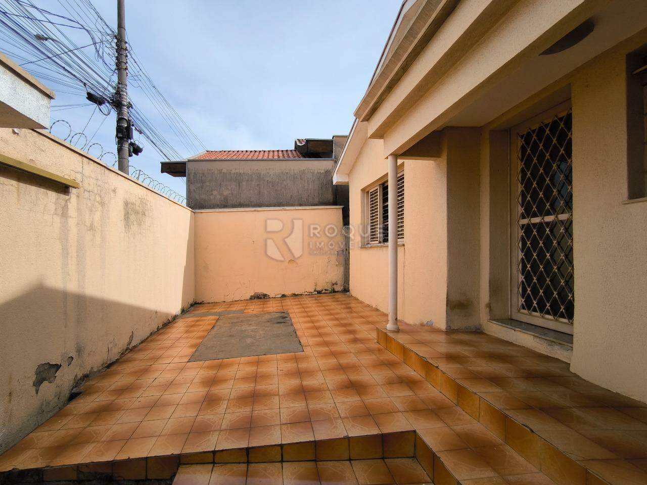 Casa Residencial à venda no bairro Jardim Esmeralda: QUINTAL