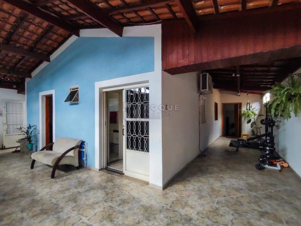 Casa Residencial à venda no bairro Vila Claudia: FRENTE