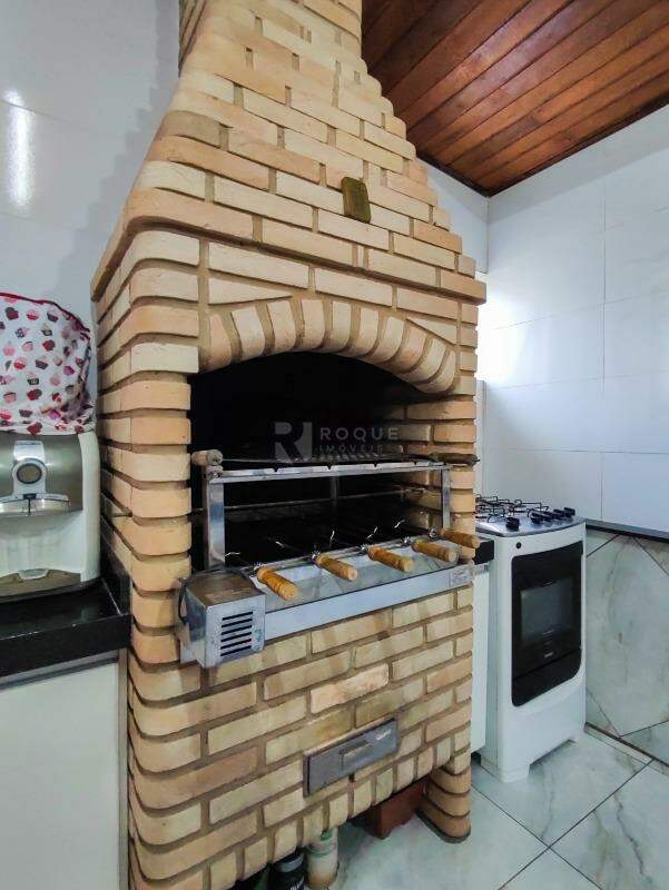 Casa Residencial à venda no bairro Vila Claudia: CHURRASQUEIRA