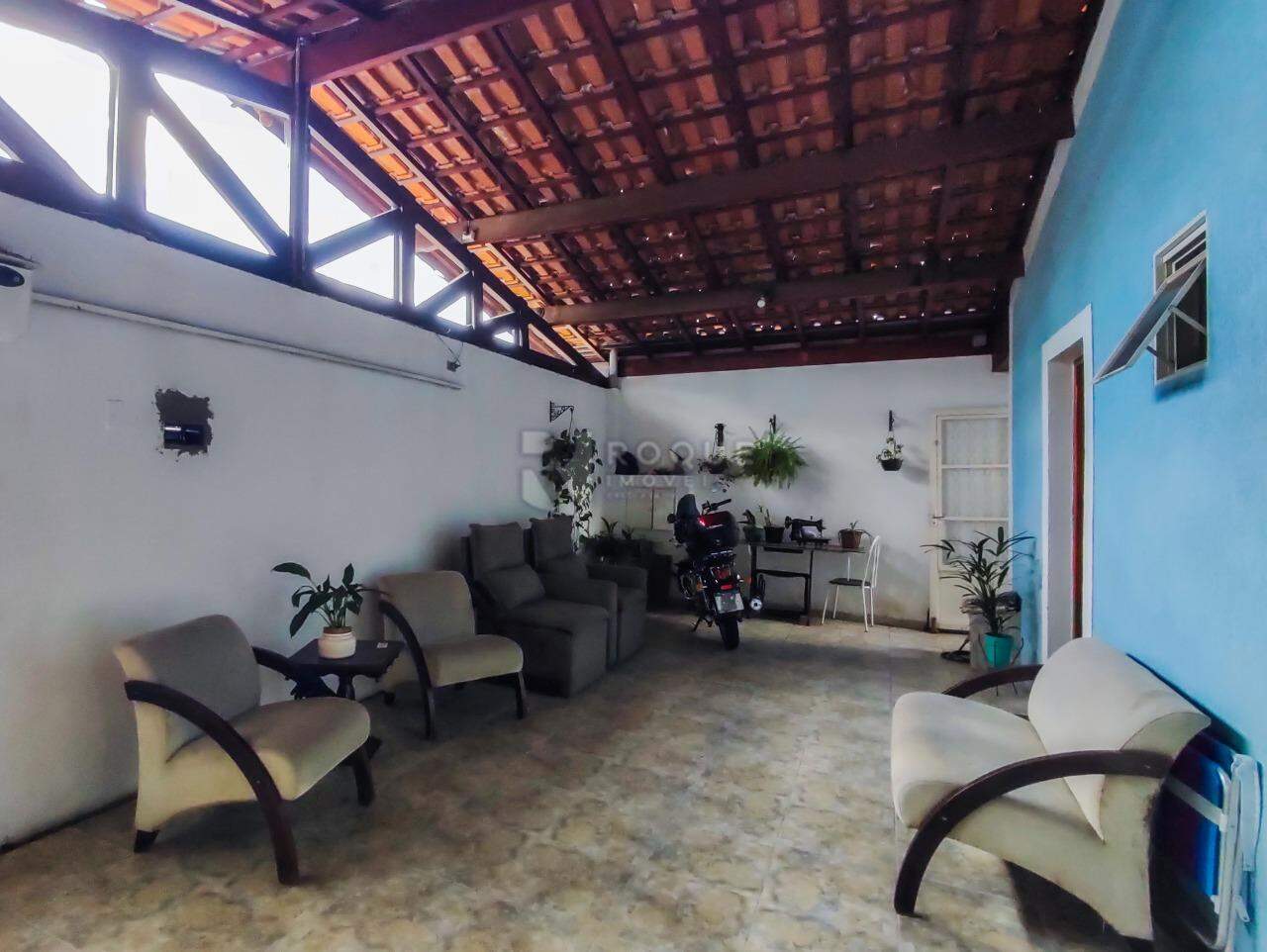 Casa Residencial à venda no bairro Vila Claudia: GARAGEM