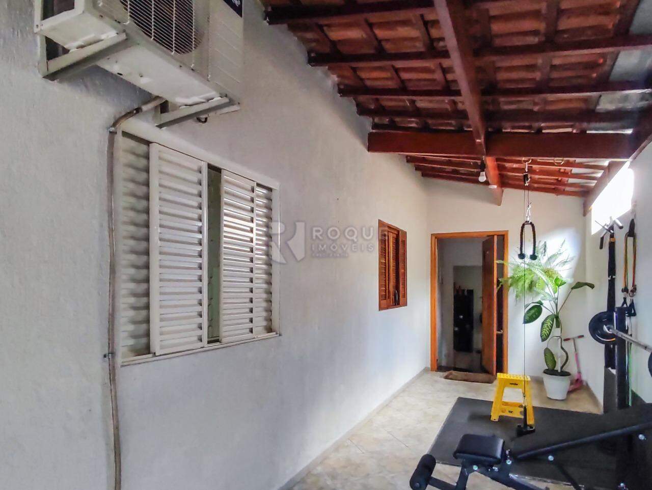 Casa Residencial à venda no bairro Vila Claudia: LATERAL EXTERNA
