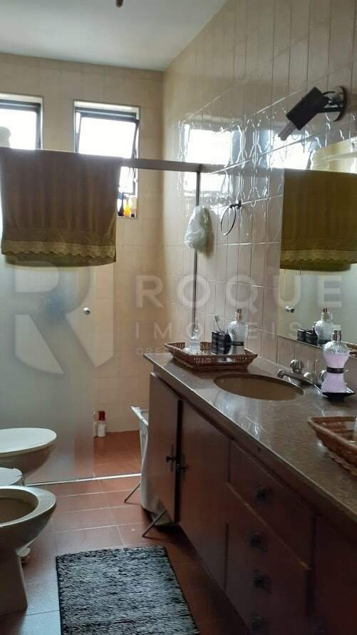 Casa Comercial à venda no bairro Centro: 