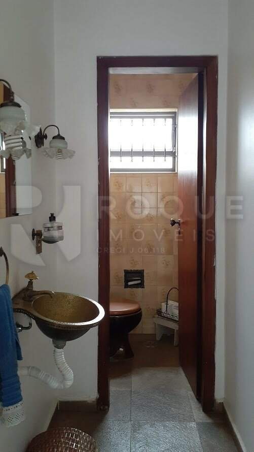Casa Comercial à venda no bairro Centro: 