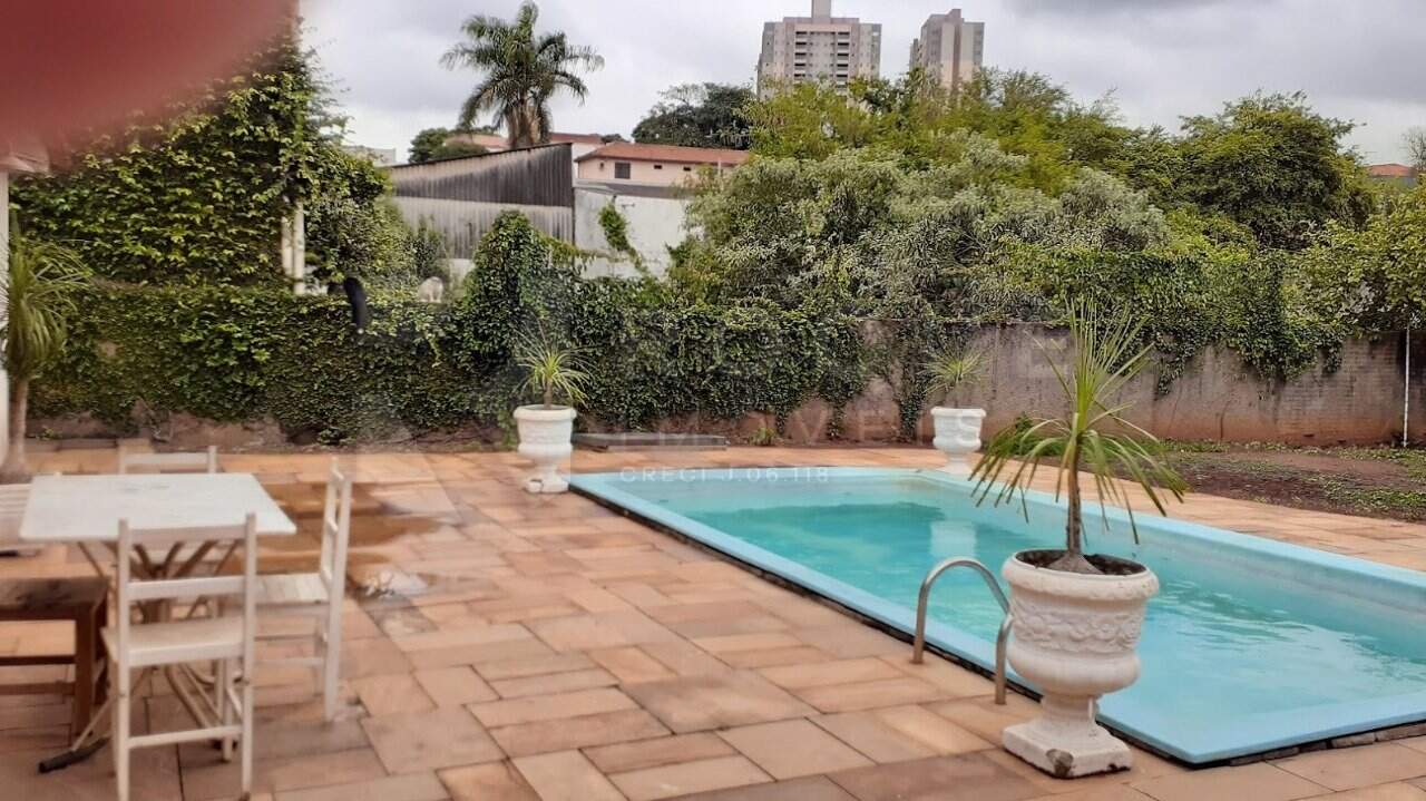 Casa Comercial à venda no bairro Centro: 