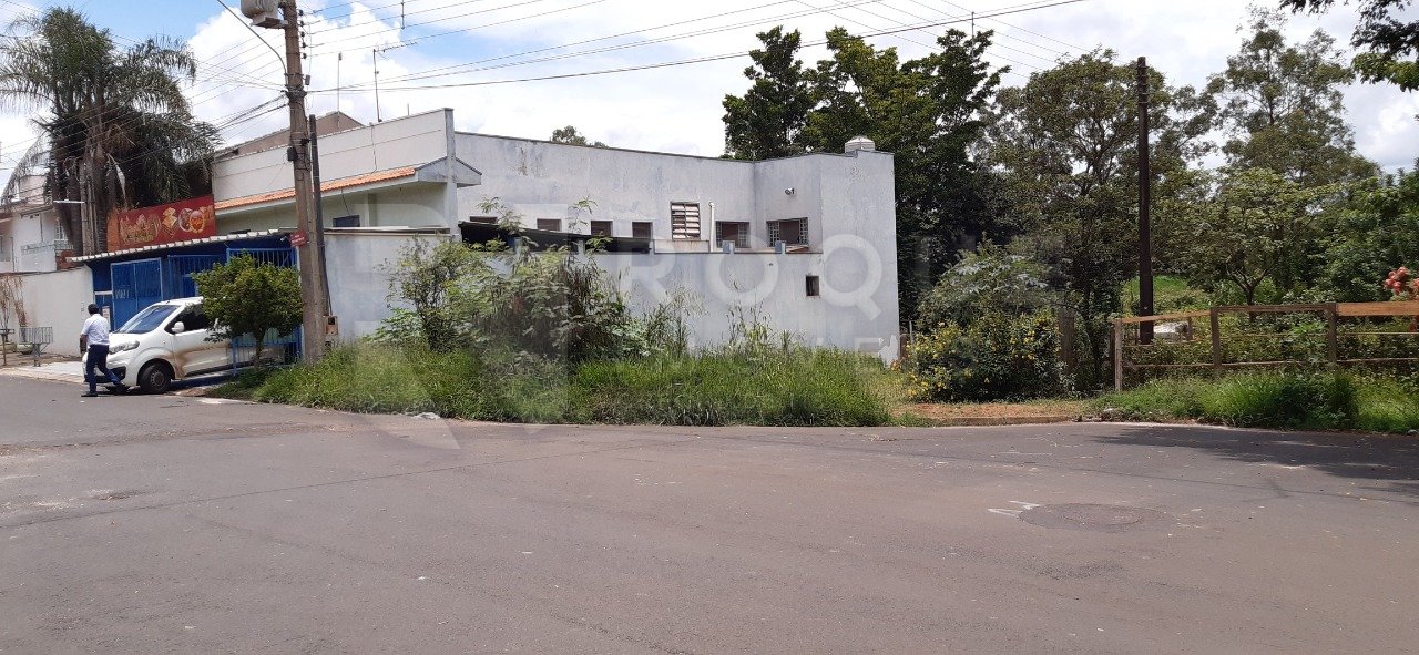 Terreno à venda no bairro Jardim Residencial Village: 