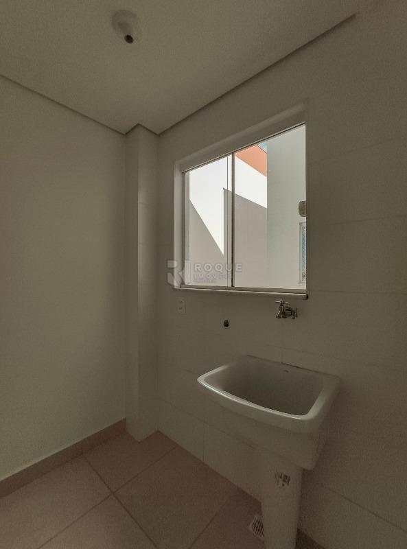 Apartamento para aluguel no bairro Jardim Ouro Verde: Lavanderia