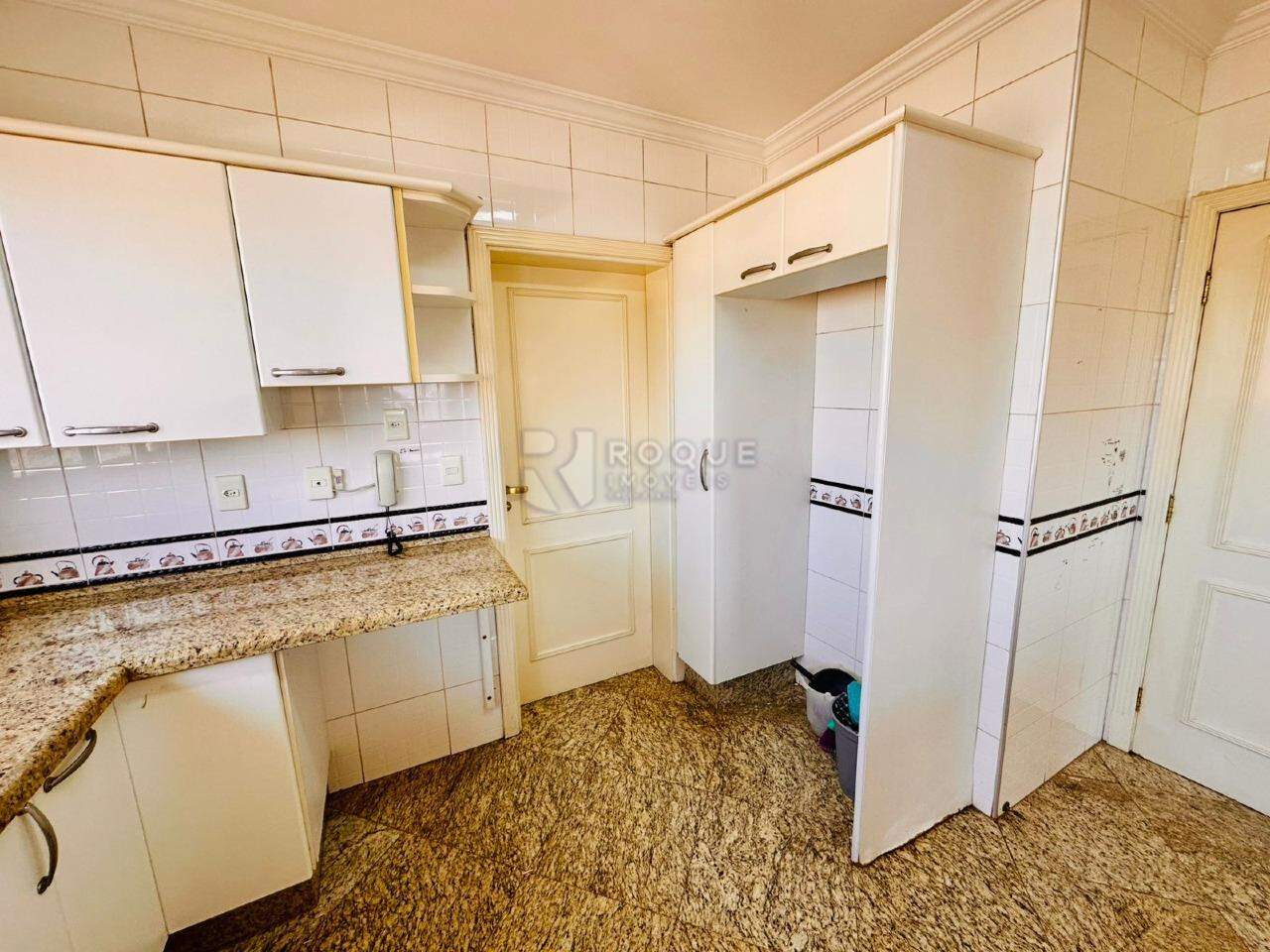 Apartamento à venda no bairro Centro: COZINHA