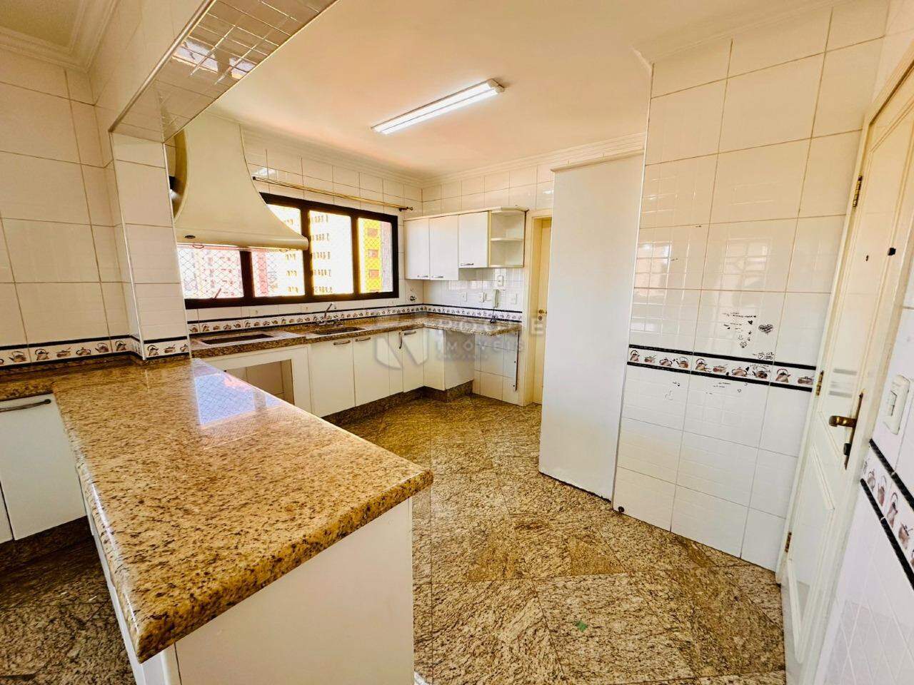 Apartamento à venda no bairro Centro: COZINHA