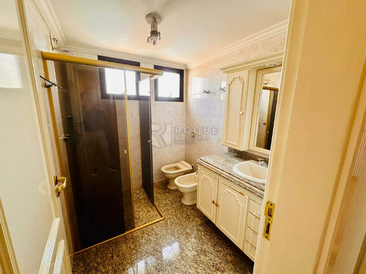 Apartamento à venda no bairro Centro: WC SOCIAL 