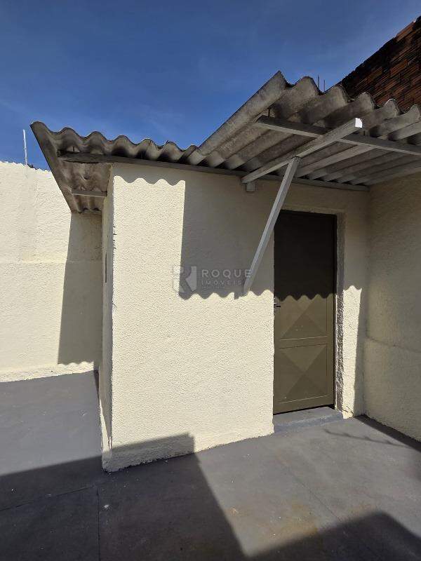 Casa Residencial para aluguel no bairro Jardim Olga Veroni: Despensa