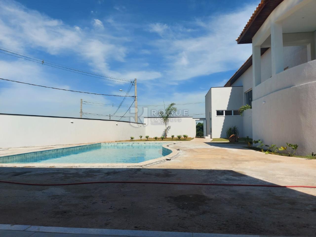 Casa em condomínio à venda no bairro Residencial Florisa: 