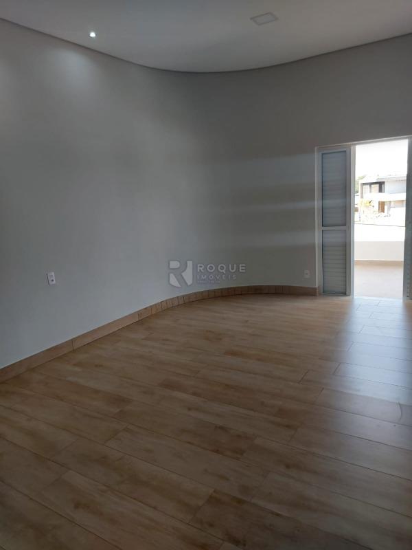 Casa em condomínio à venda no bairro Residencial Florisa: 