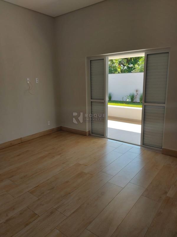 Casa em condomínio à venda no bairro Residencial Florisa: 