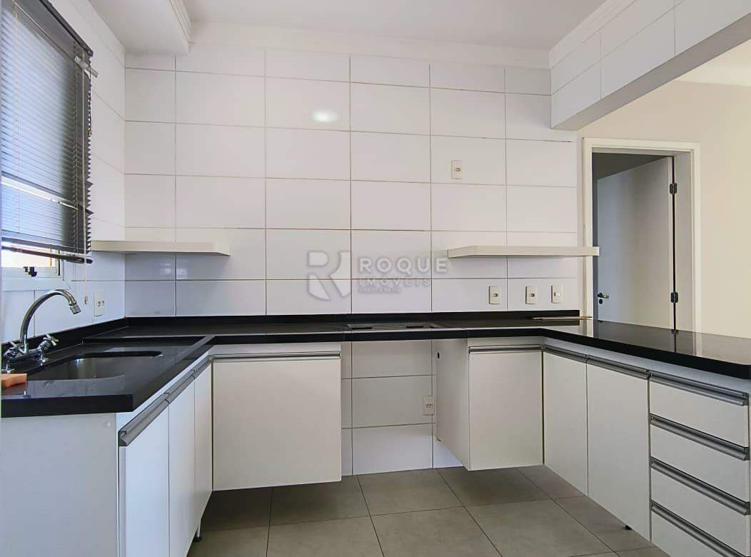 Apartamento à venda no bairro Jardim Residencial Francisco Cruãnes: Cozinha