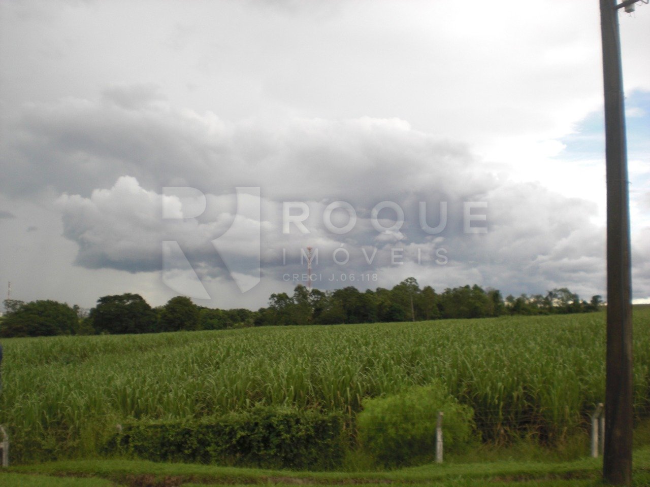 Área à venda no bairro Bairro dos Lopes: 