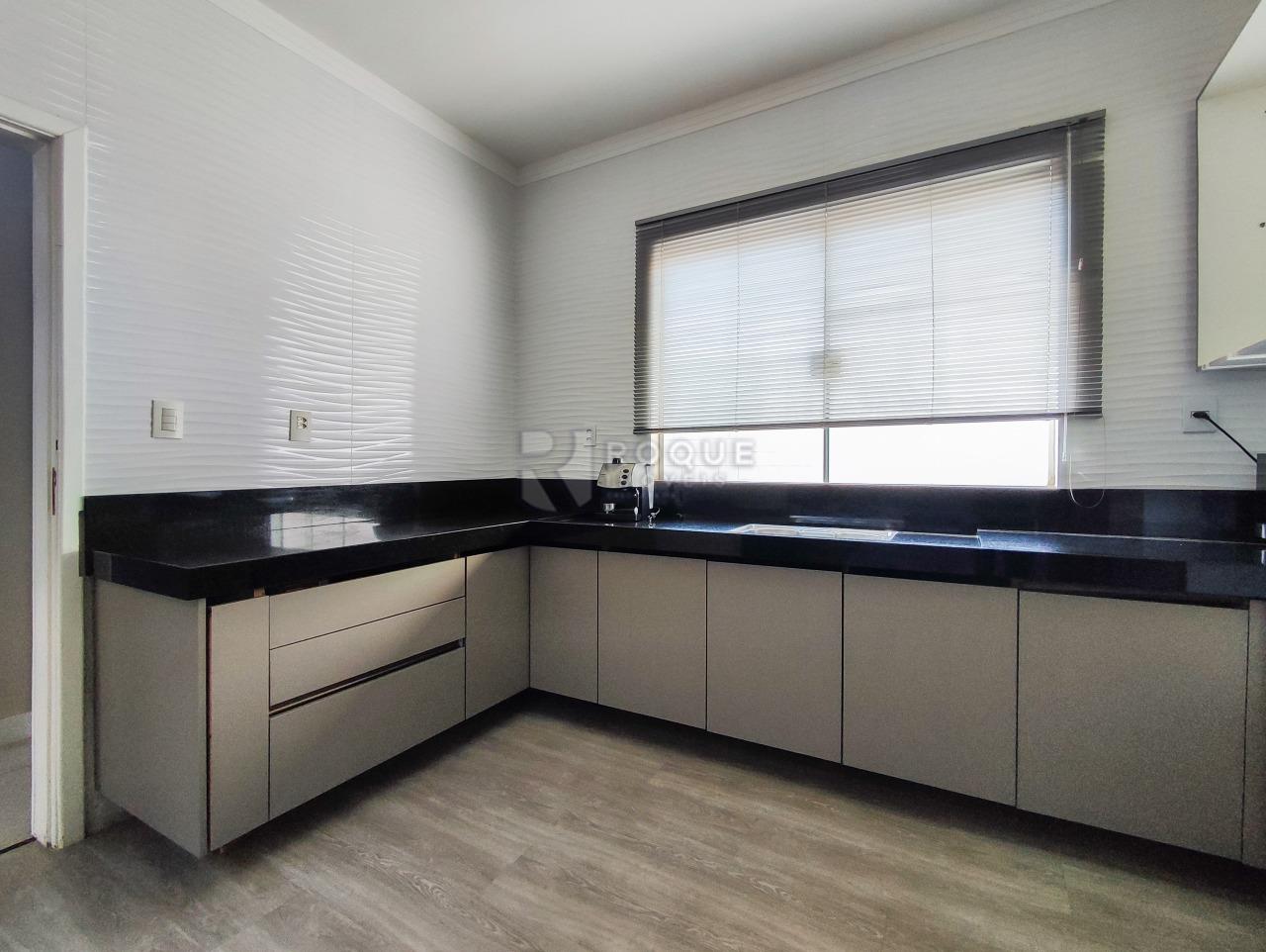 Casa Residencial à venda no bairro Jardim Nossa Senhora do Amparo: COZINHA