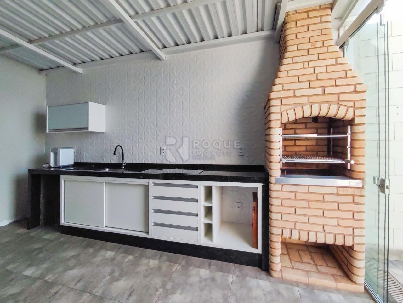 Casa Residencial à venda no bairro Jardim Nossa Senhora do Amparo: ÁREA DE SERVIÇO