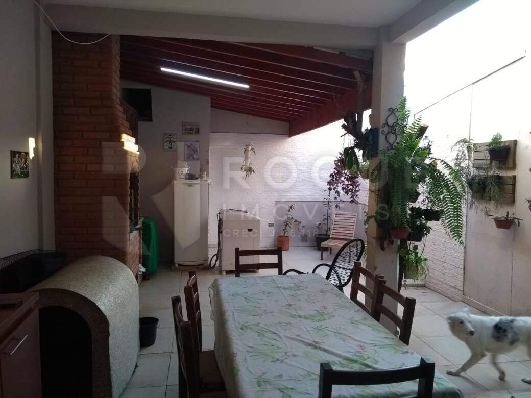 Casa Residencial à venda no bairro Vila Rocha: 