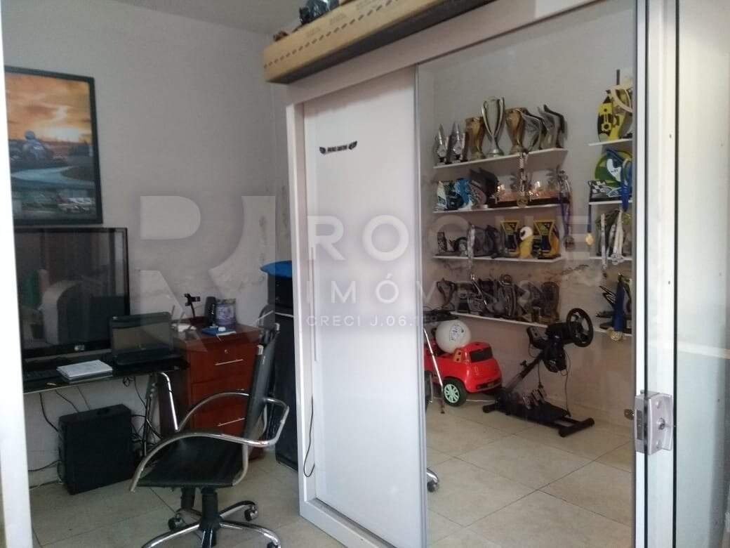 Casa Residencial à venda no bairro Vila Rocha: 