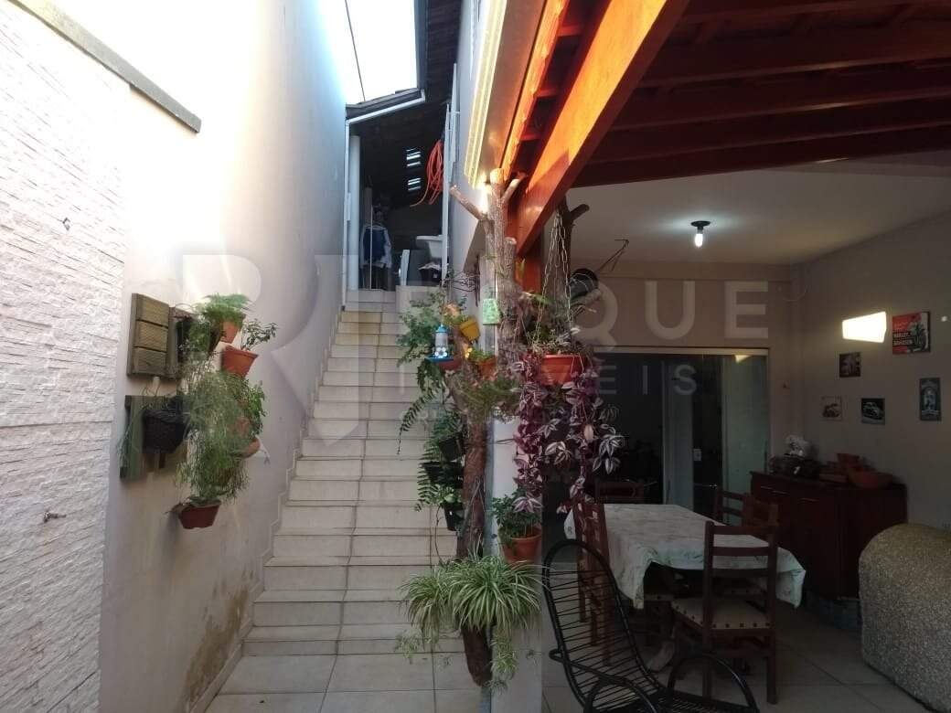 Casa Residencial à venda no bairro Vila Rocha: 