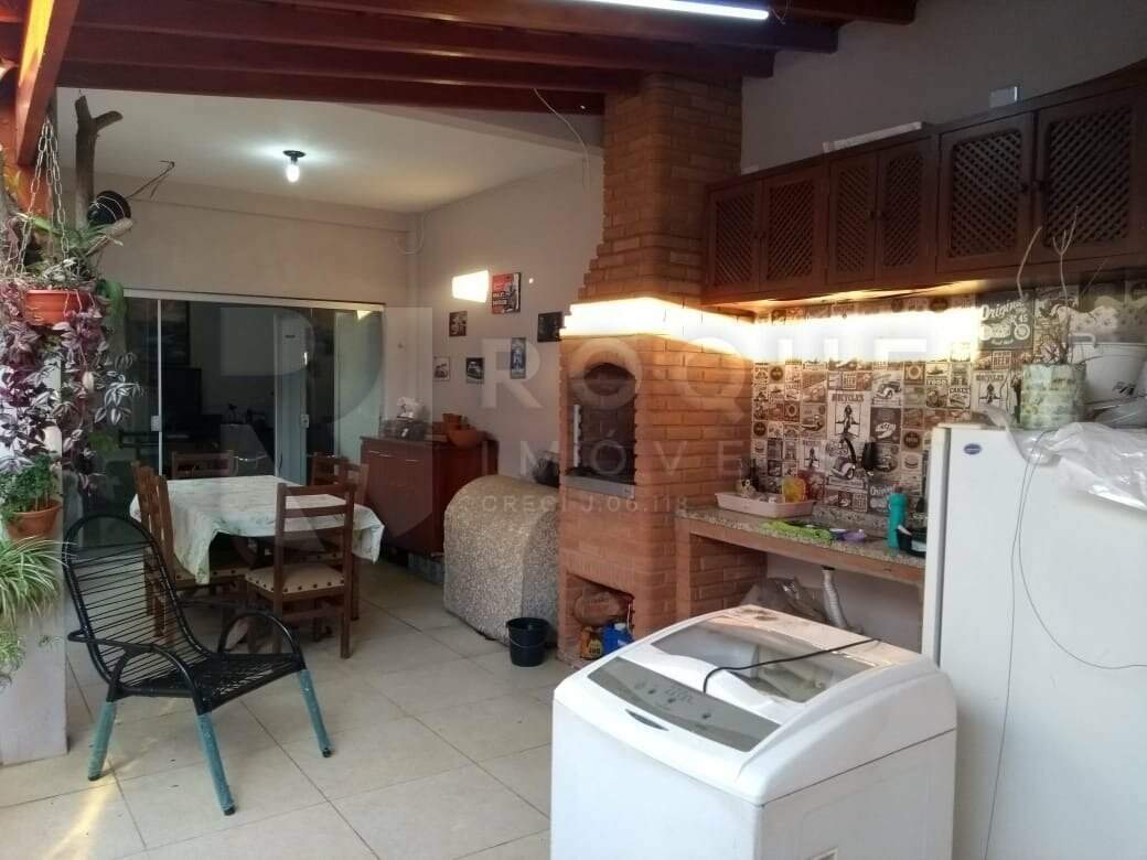 Casa Residencial à venda no bairro Vila Rocha: 