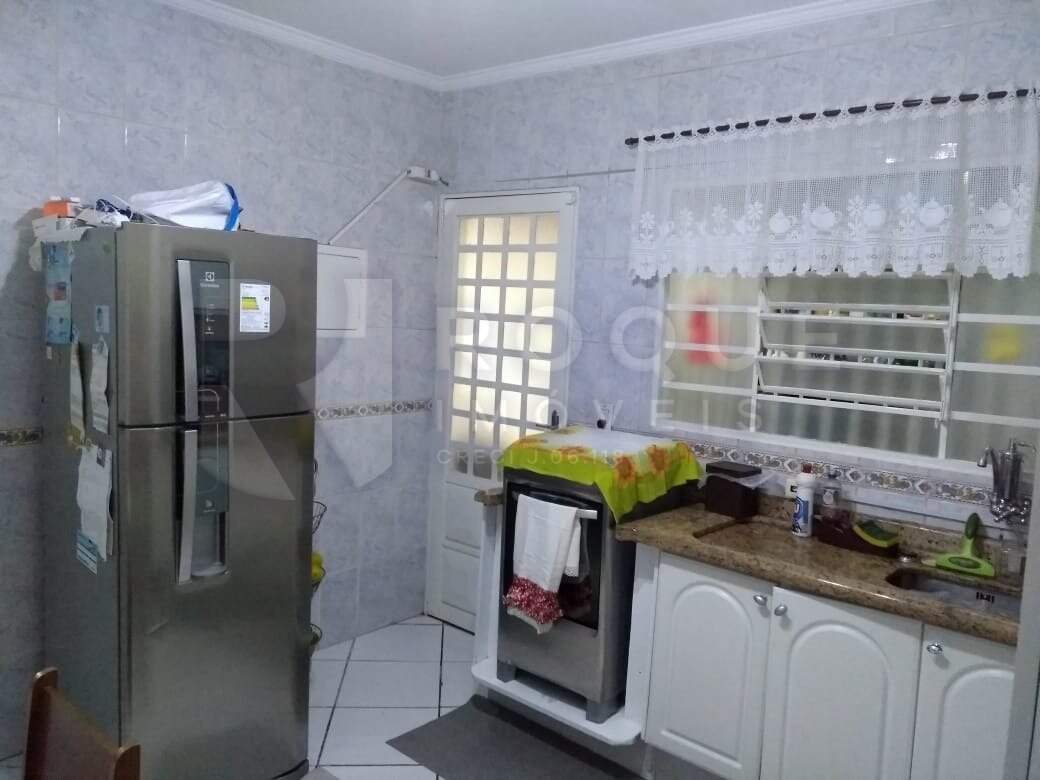 Casa Residencial à venda no bairro Vila Rocha: 