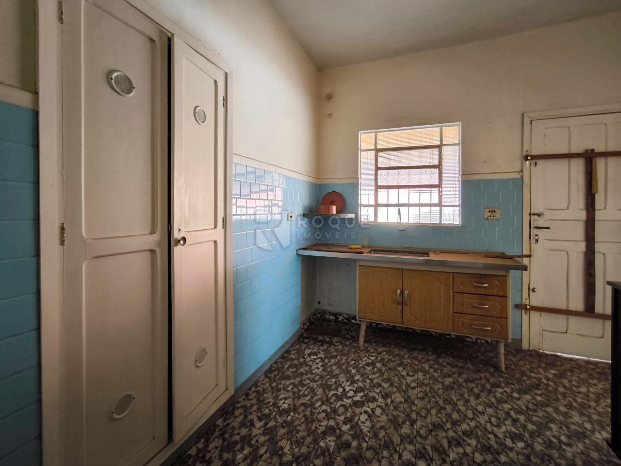 Casa Comercial à venda no bairro Centro: COZINHA