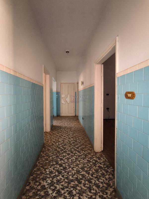 Casa Comercial à venda no bairro Centro: CORREDOR INTERNO