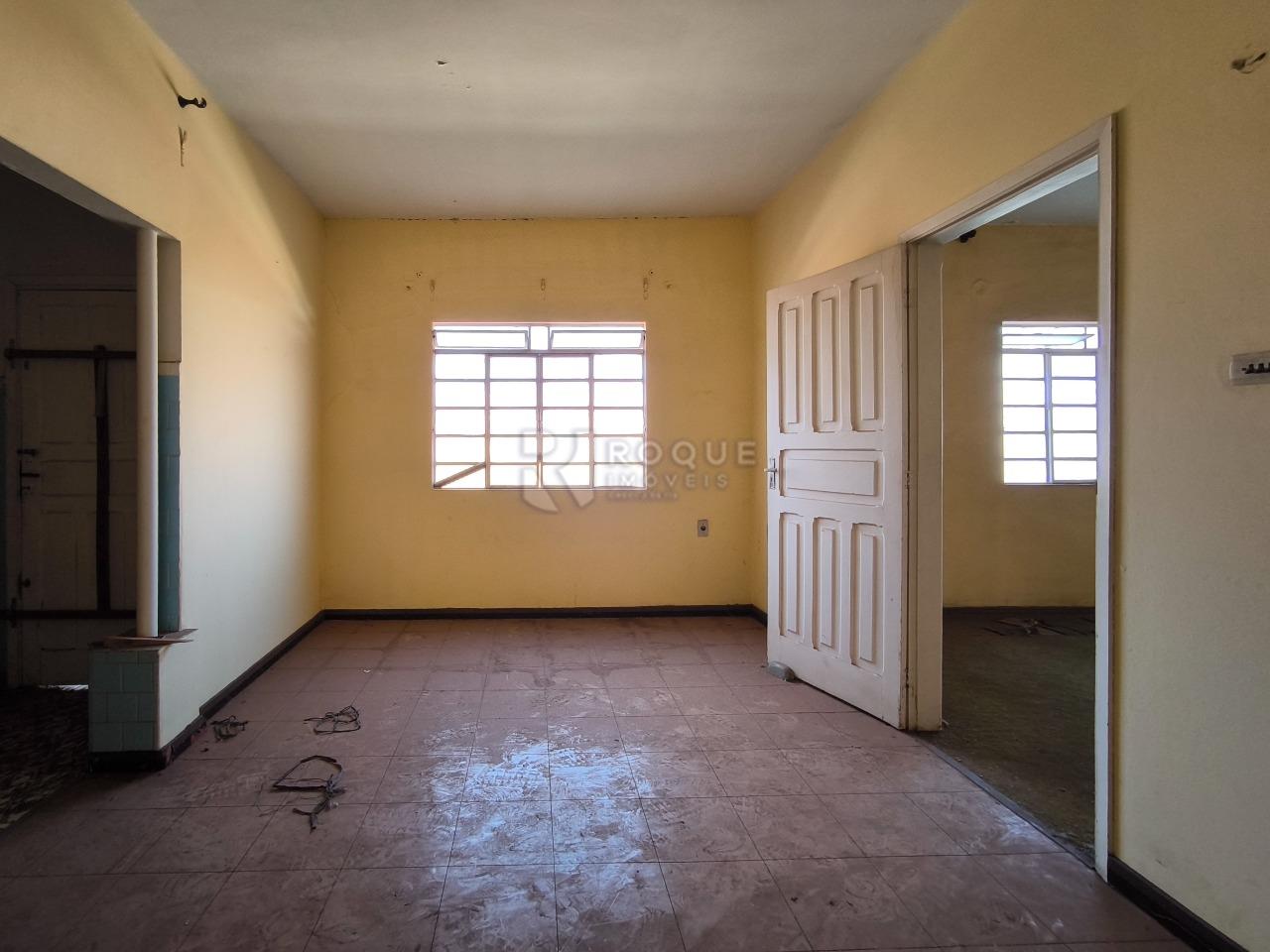Casa Comercial à venda no bairro Centro: SALA DE JANTAR