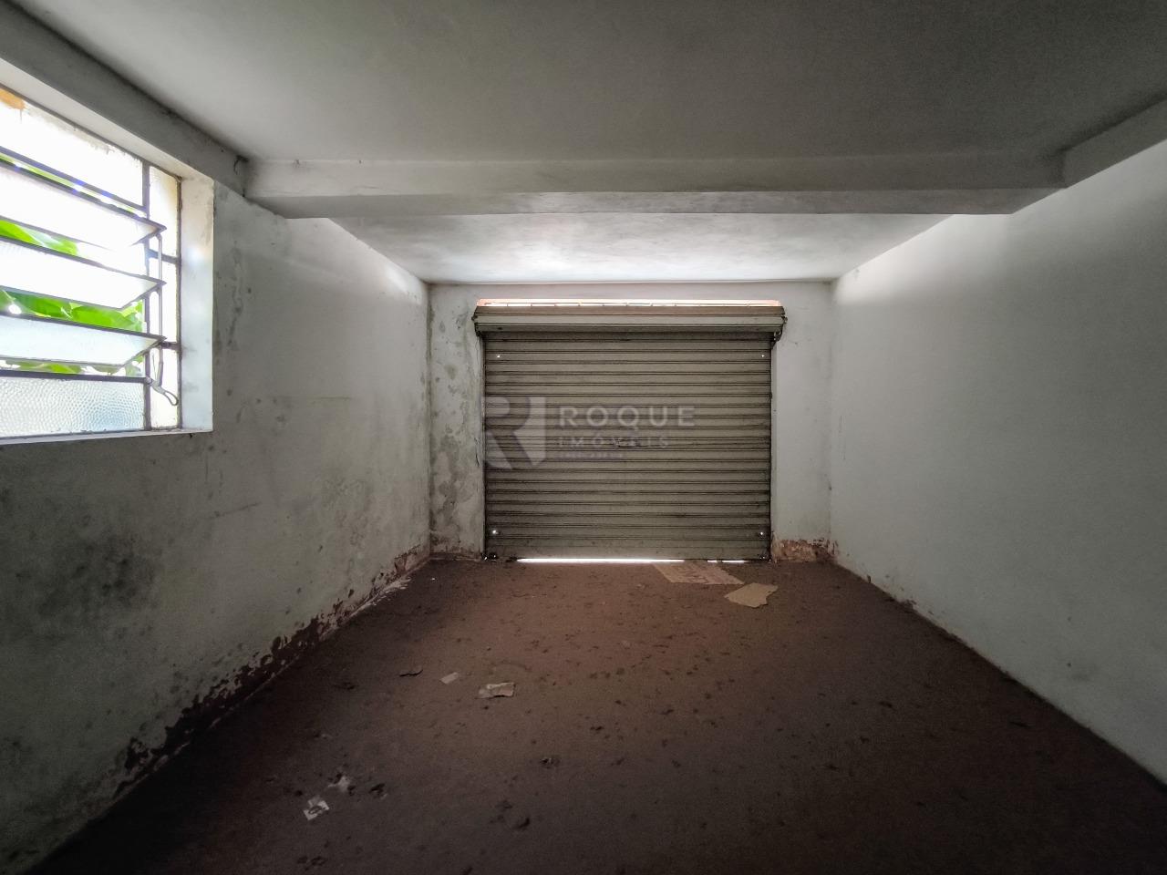 Casa Comercial à venda no bairro Centro: SALÃO 2