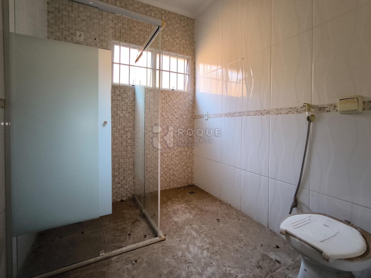 Casa Comercial à venda no bairro Centro: BANHEIRO SOCIAL