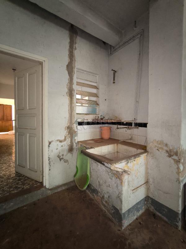 Casa Comercial à venda no bairro Centro: LAVANDERIA