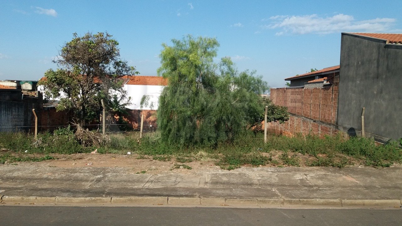 Terreno à venda no bairro Parque Egisto Ragazzo: 