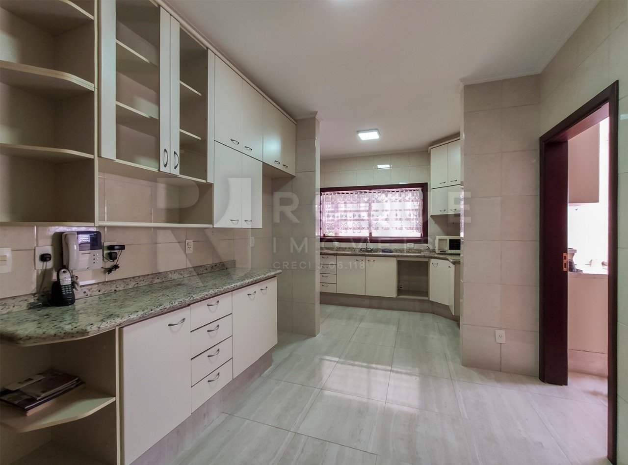 Casa em condomínio à venda no bairro Jardim Aquárius: 