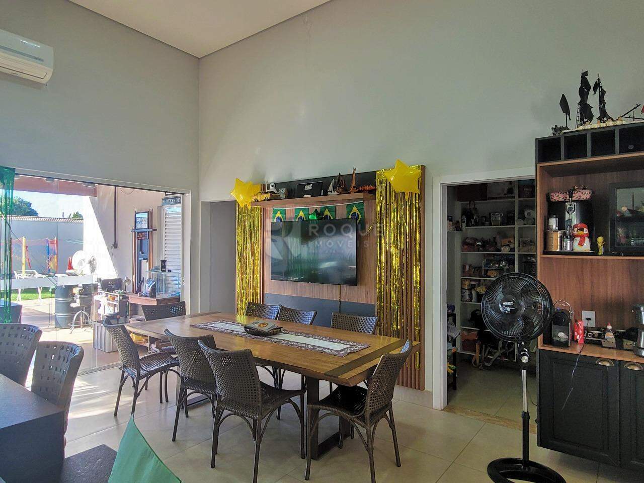 Casa em condomínio à venda no bairro Residencial Ilha de Bali: Cozinha / Área de lazer
