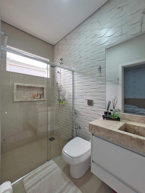 Casa em condomínio à venda no bairro Residencial Ilha de Bali: WC Suíte 2