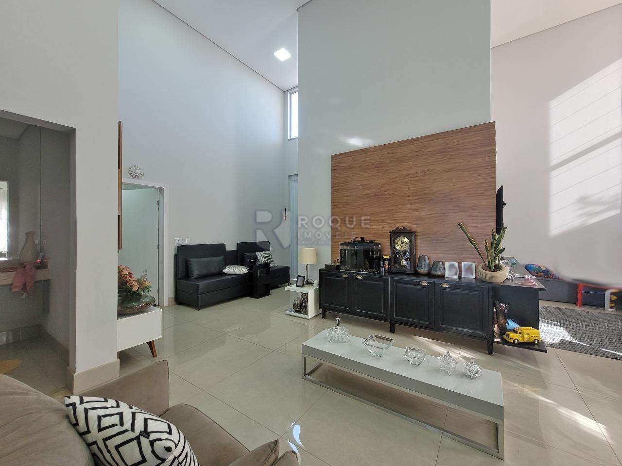Casa em condomínio à venda no bairro Residencial Ilha de Bali: Sala