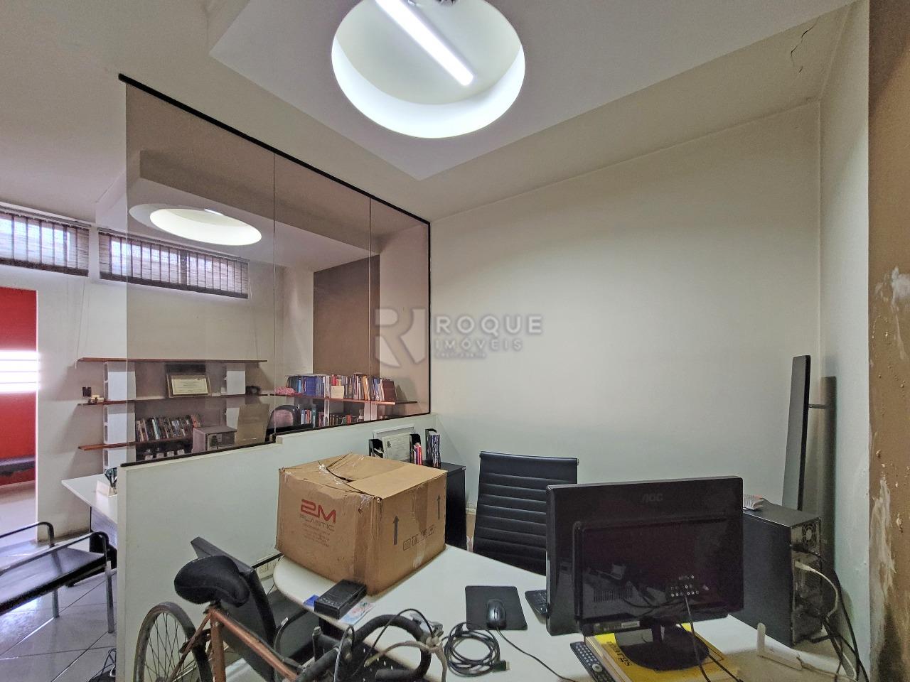 Casa Comercial à venda no bairro Centro: SALA  1