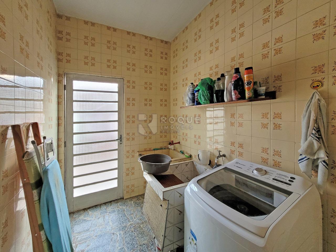 Casa Comercial à venda no bairro Centro: LAVANDERIA